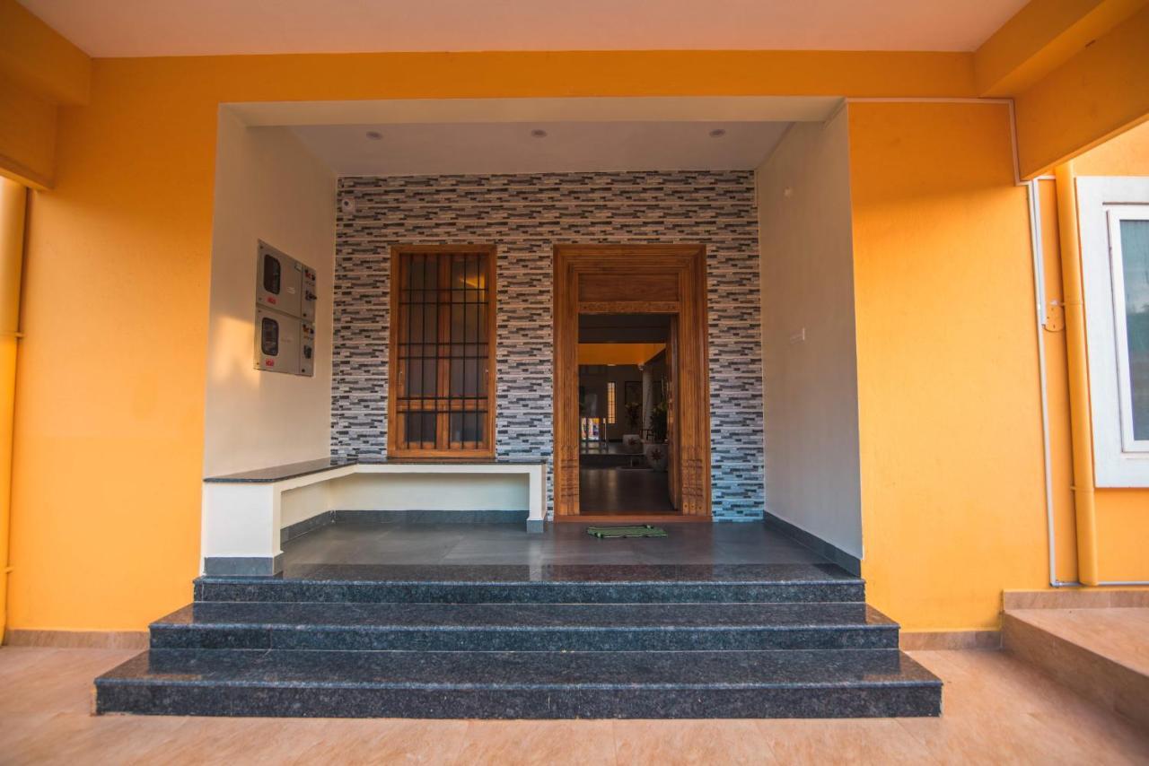 Saffron Vilva Hotel Puduccseri Kültér fotó