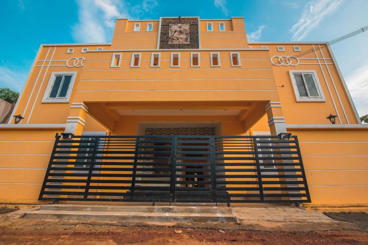 Saffron Vilva Hotel Puduccseri Kültér fotó