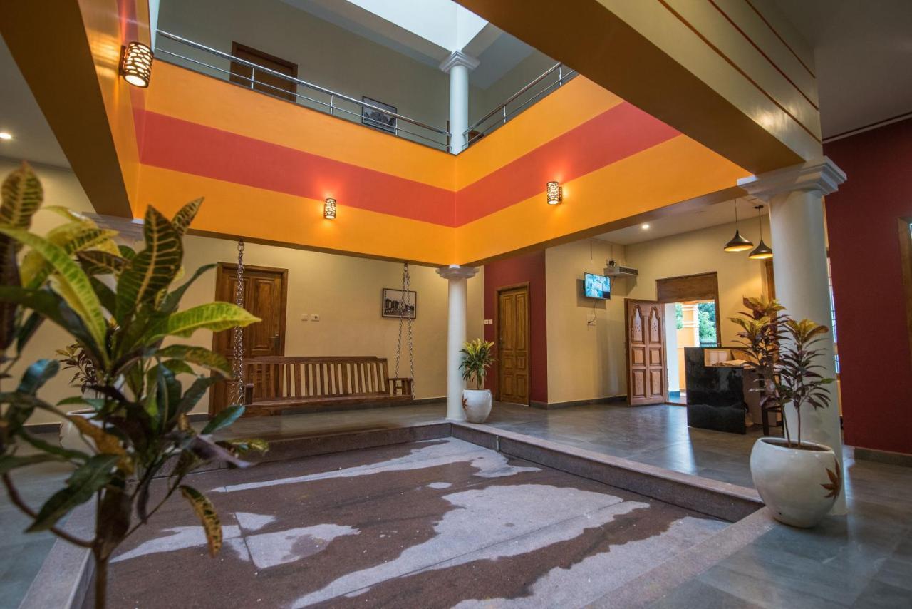 Saffron Vilva Hotel Puduccseri Kültér fotó