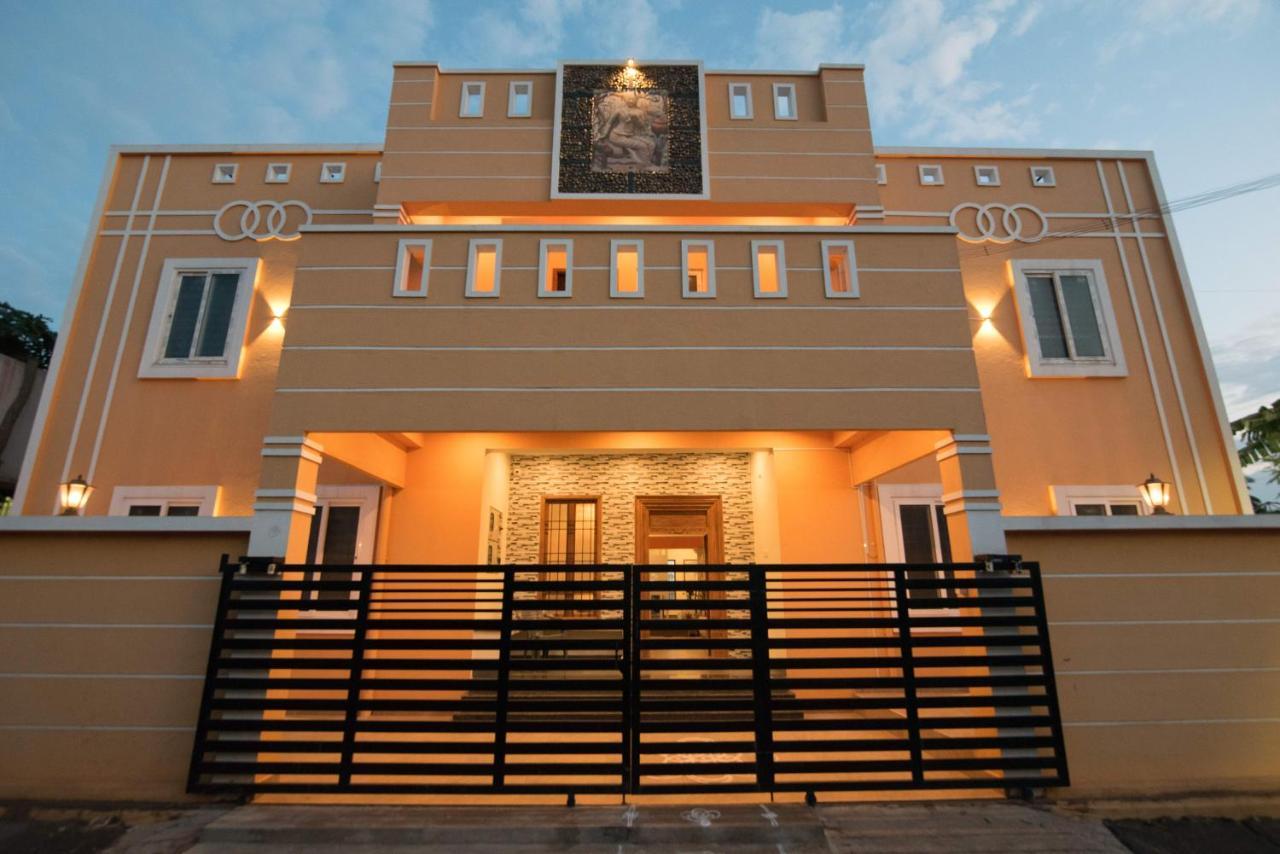 Saffron Vilva Hotel Puduccseri Kültér fotó