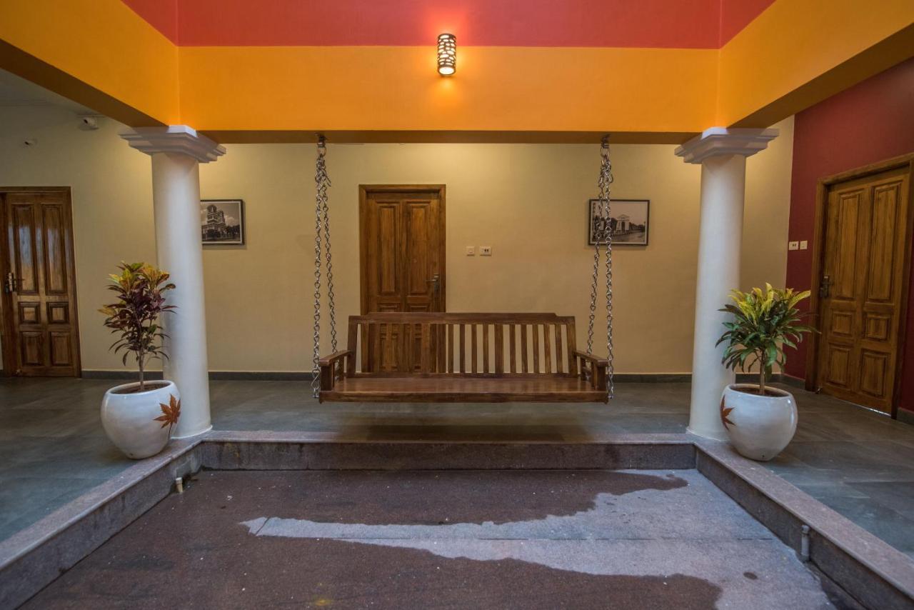 Saffron Vilva Hotel Puduccseri Kültér fotó