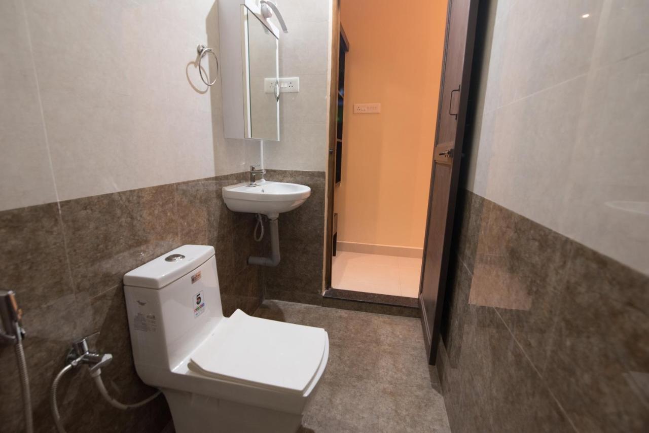Saffron Vilva Hotel Puduccseri Kültér fotó