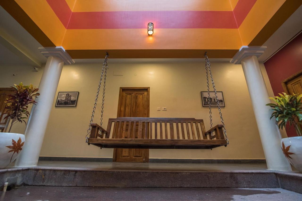 Saffron Vilva Hotel Puduccseri Kültér fotó