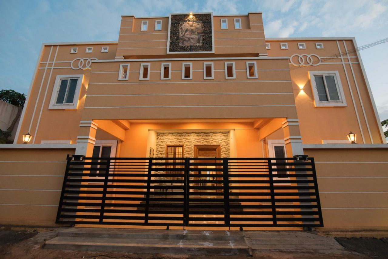 Saffron Vilva Hotel Puduccseri Kültér fotó