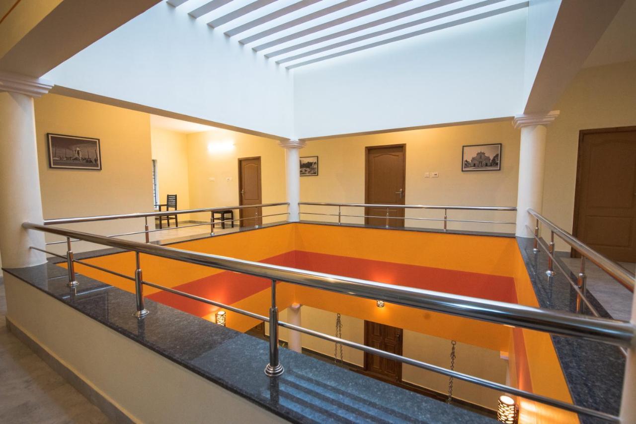 Saffron Vilva Hotel Puduccseri Kültér fotó